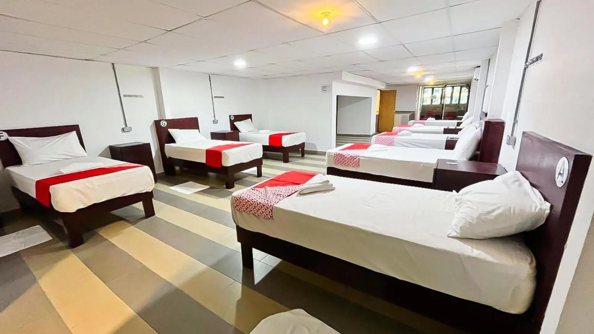 **  Super Oyo 90572 J Hotel Masjid India Kuala Lumpur Malaysia