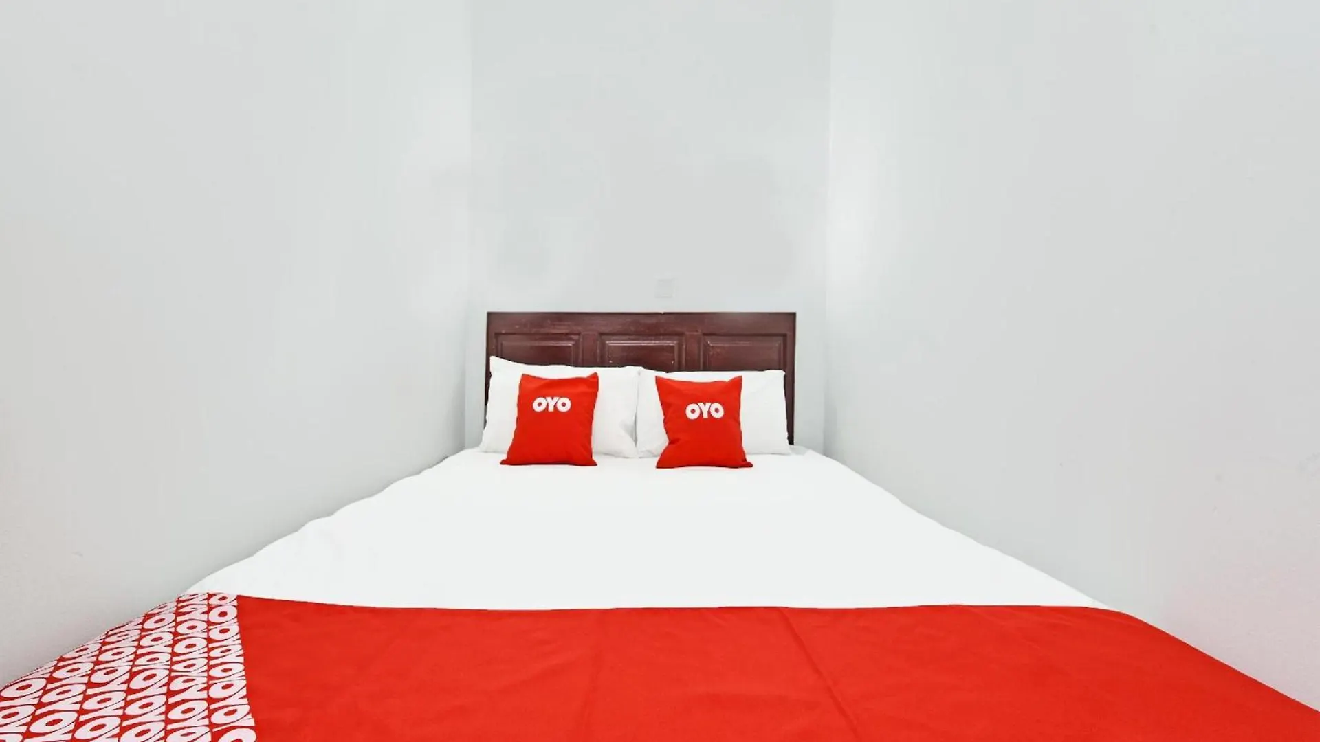 Super Oyo 90572 J Hotel Masjid India Куала-Лумпур