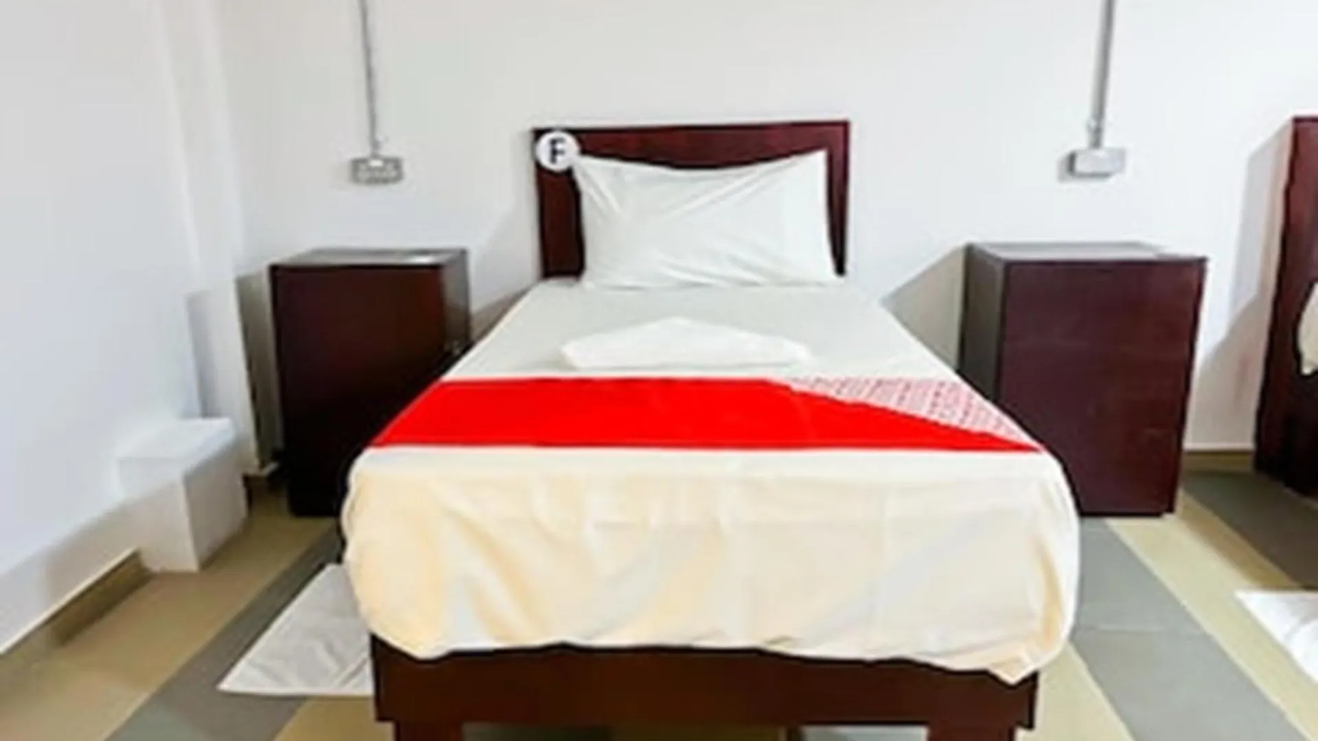 Super Oyo 90572 J Hotel Masjid India Куала-Лумпур