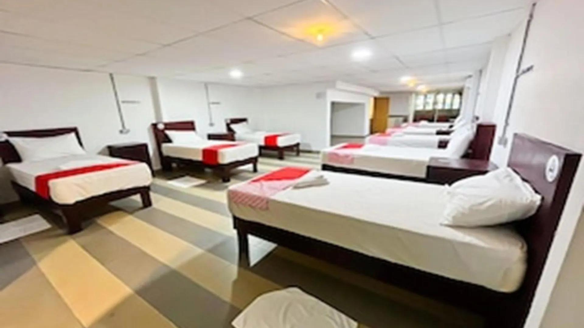 Super Oyo 90572 J Hotel Masjid India Куала-Лумпур Малайзия